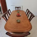 Nyaraló Frida's House