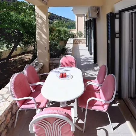 Frida's House * Karia (Lefkada)