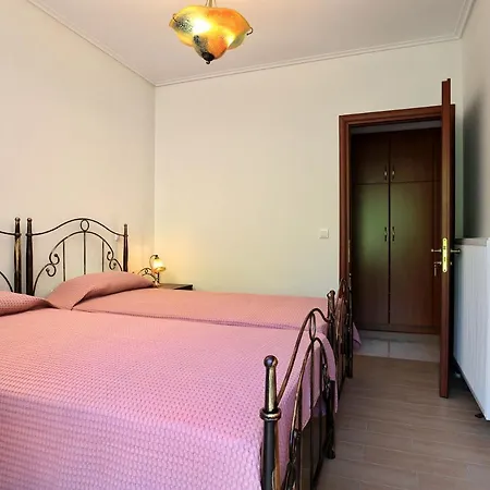 Semesterbostad Frida's House Kariá